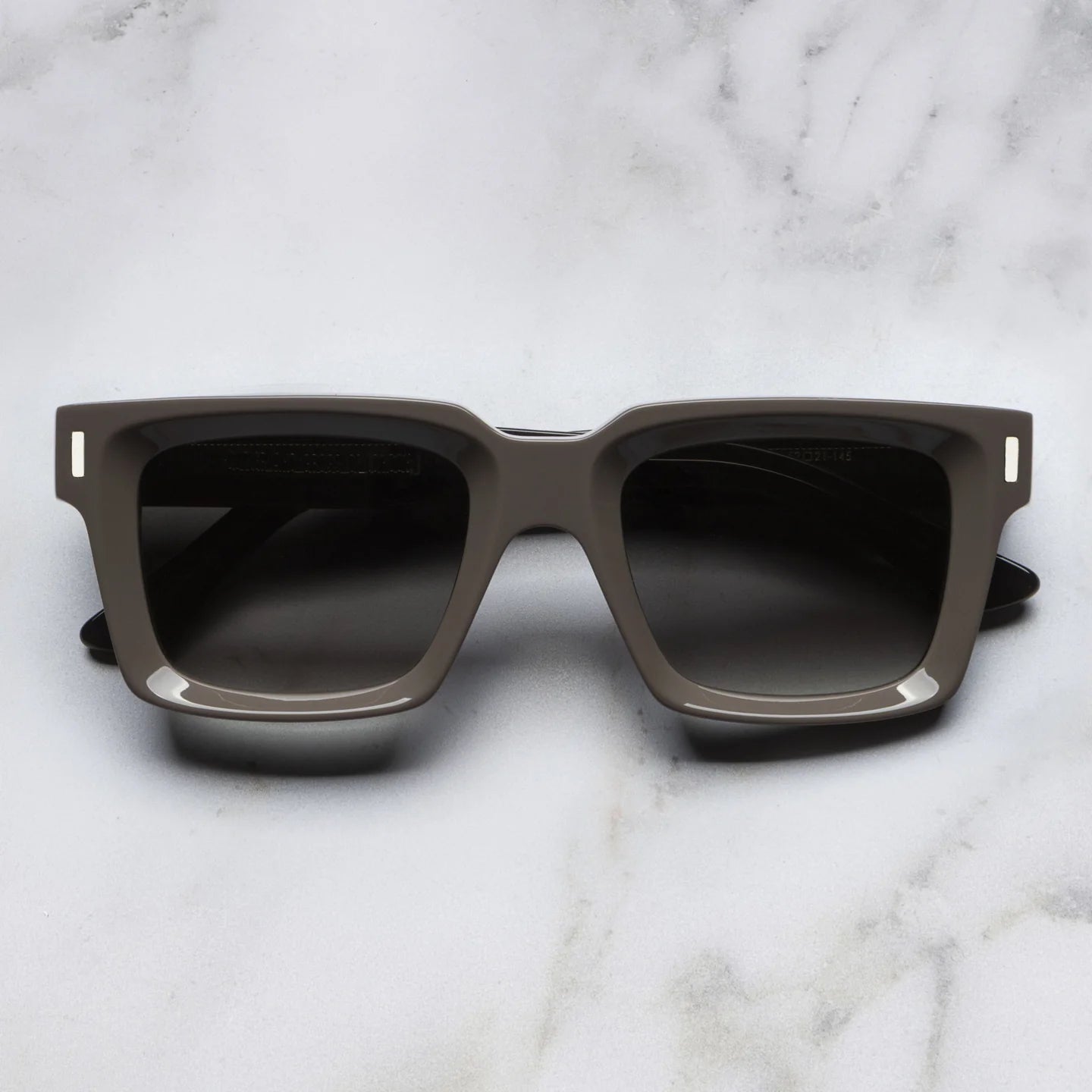 Lunette de soleil Cutler and Gross 1386